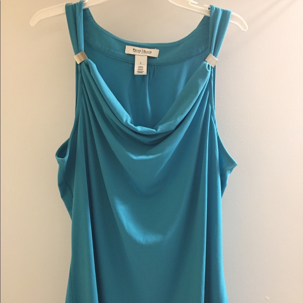 Sleeveless career blouse